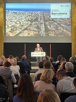 Alberto Fernández en febrero al presentar la asociación Barcino5G