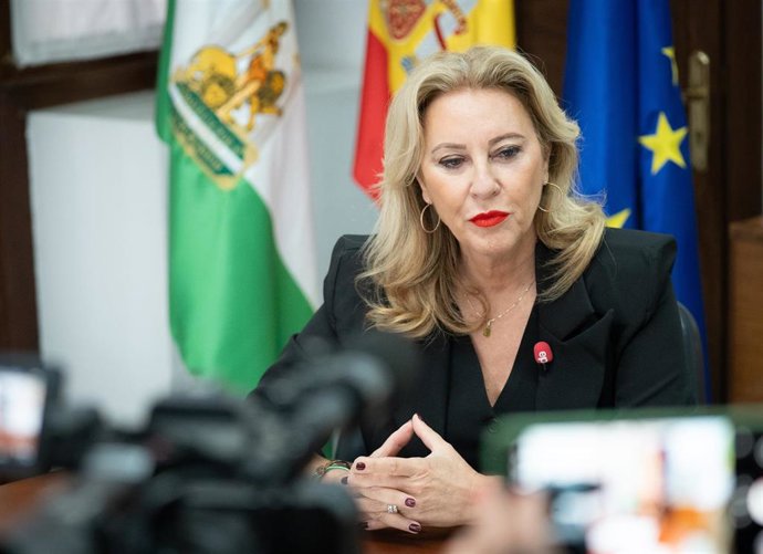 Archivo - La consejera de Economía y Hacienda y portavoz de Gobierno de la Junta de Andalucía, Carolina España, durante una entrevista concedida a Europa Press. A 05 de agosto de 2025, en Sevilla. (Foto de archivo).