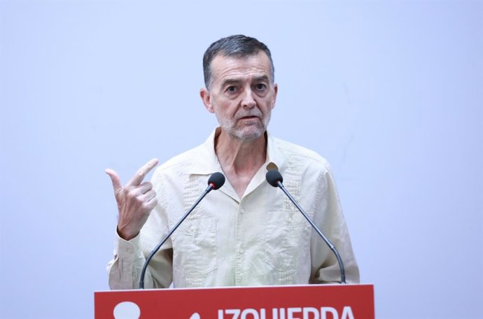 O coordenador federal da Izquierda Unida, Antonio Maíllo, em Sevilha na segunda-feira.