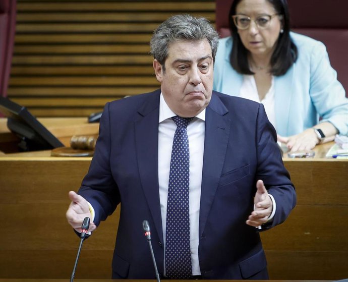 Archivo - El síndic de Vox en Les Corts, José Mª Llanos