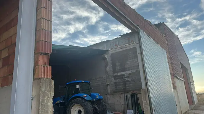 Nave afectada por la tormenta de viento y granizo - ASAJA ARAGÓN