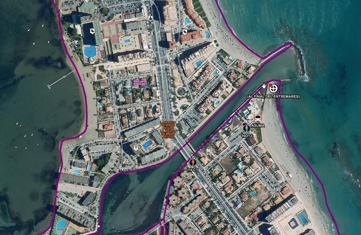 Fallece una mujer de unos 70 años tras ser rescatada de la playa de Entremares, en Cartagena