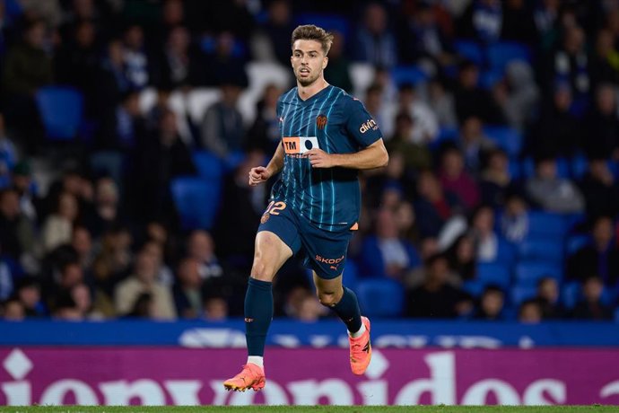 Archivo - El delantero Alberto Marí, en un partido con el Valencia CF.