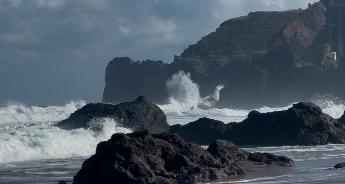 Oleaje en la costa de Bizkaia