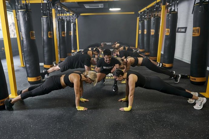 Archivo - Arquivo - Treinamento de Fitboxing.