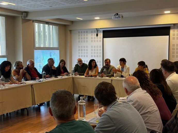 Reunión de la líder nacionalista Ana Pontón con representantes autonómicos, provinciales y locales del partido en Ourense