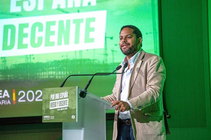 Archivo - El vicepresidente de Vox, Ignacio Garriga, interviene durante la presentación del programa económico y de vivienda de Vox, en el Auditorio Mutua Madrileña, a 29 de junio de 2025, en Madrid (España). Entre las iniciativas que Vox ha presentado se