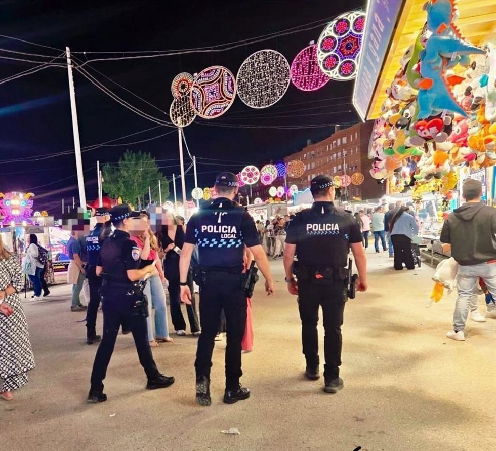 Agentes de la Policía Local de Cuenca en la feria de San Julián.