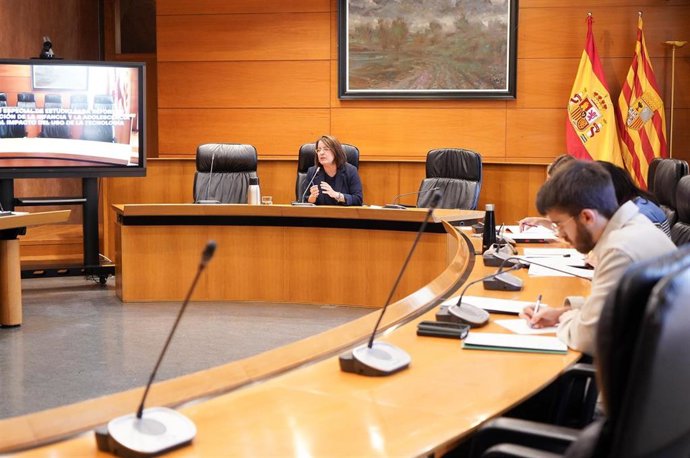La justicia de Aragón, Concepción Gimeno, comparece en la Comisión Especial de Estudio de las Cortes de Aragón para reforzar la protección de la infancia y la adolescencia frente al impacto del uso de la tecnología.