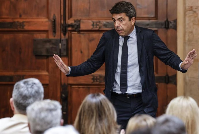 Archivo - El 'president' de la Generalitat, Carlos Mazón