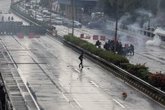 Foto: Indonesia.- Miles de personas salen a la calle en Indonesia a pesar del amplio despliegue policial