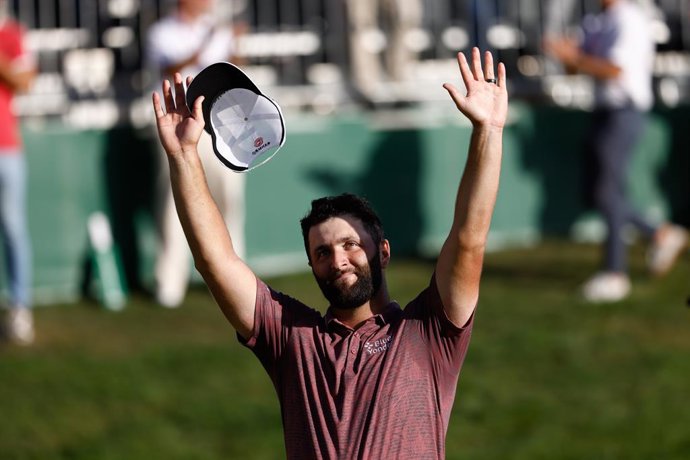 Archivo - Jon Rahm of Spain reacts after winning during the Acciona Open Espana 2022, Round 4, celebrated at Club de Campo de Madrid on October 09, 2022, in Madrid, Spain.
