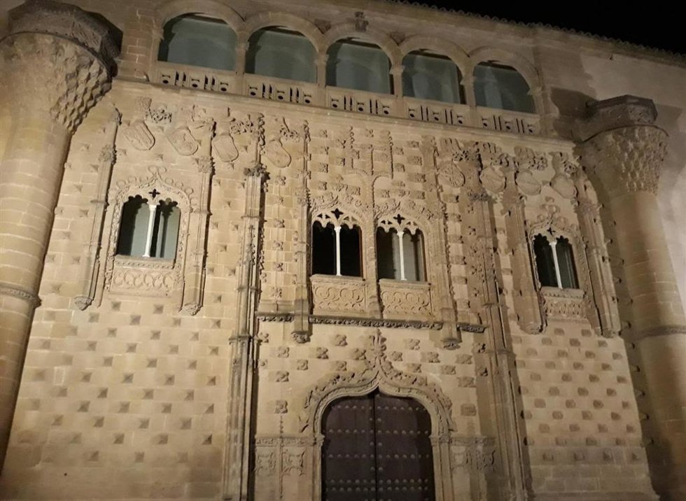 Archivo - Fachada del Palacio de Jabalquinto, sede de la UNIA en Baeza.
