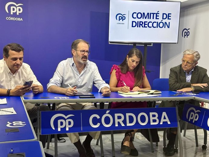 El presidente del PP de Córdoba en la reunión del Comité de Dirección provincial.