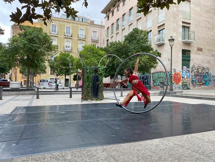 Espai Inestable abre a la nueva temporada con la VII edición de Migrats Circ, el festival de arte circense