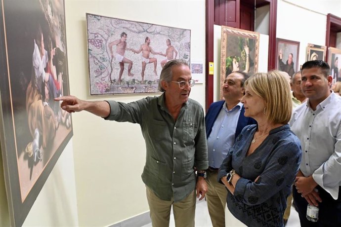 La alcaldesa de Jerez (Cádiz), María José García-Pelayo, en la inauguración de la exposición 'In Vino Veritas'.
