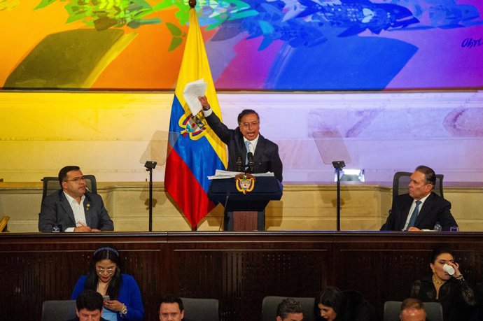 Archivo - Arquivo - 20 de julho de 2025, Bogotá, Cundinamarca, Colômbia: O presidente colombiano Gustavo Petro fala durante a instalação do período de sessões 2025-2026 do Congresso colombiano, em 20 de julho de 2025, em Bogotá, Colômbia.