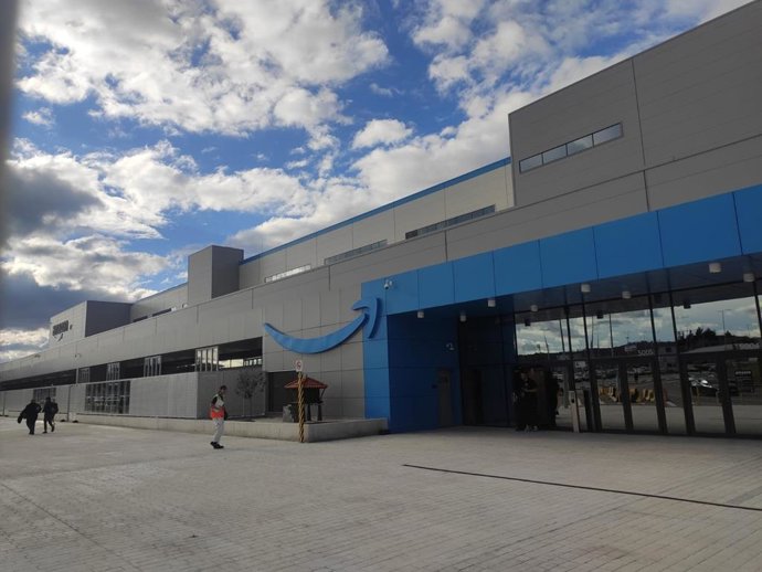 Archivo - Centro Logístico de Amazon en Asturias, en Bobes (Siero)