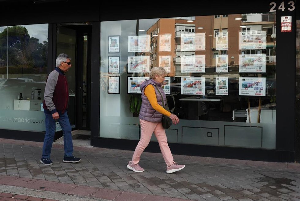 Archivo - Una inmobiliaria. 