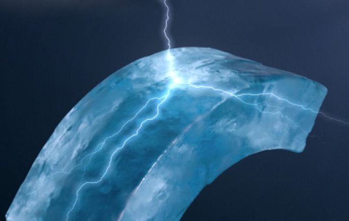 O gelo gera eletricidade quando se dobra: uma pista de como os raios se formam