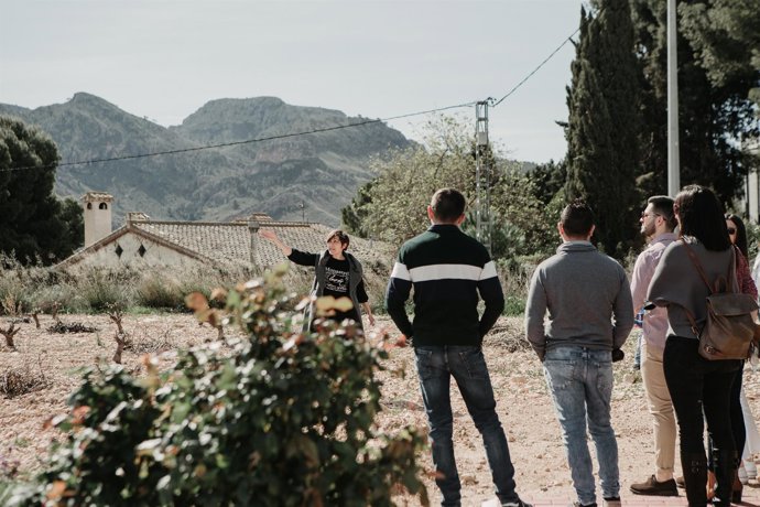 Archivo - Una de las actividades de 'Vendimia Abierta', organizada por Bodegas Luzón