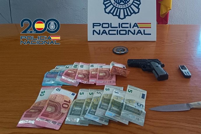 Dinheiro recuperado após a prisão de um ladrão em La Línea de la Concepción (Cádiz)