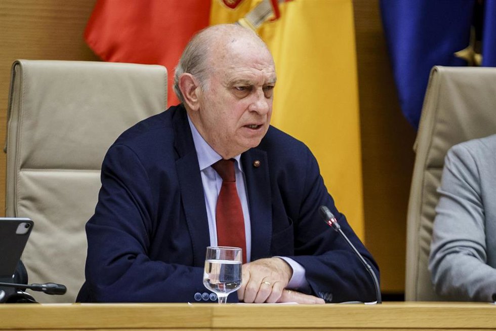 Archivo - El exministro del Interior Jorge Fernández Díaz, en la comisión de investigación sobre la denominada "Operación Cataluña" en el Congreso de los Diputados, a 5 de marzo de 2025, en Madrid (España).