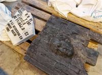 Almeida asegura que se reinstalará la placa a Largo Caballero pero pregunta a MM si no hay problemas más importantes