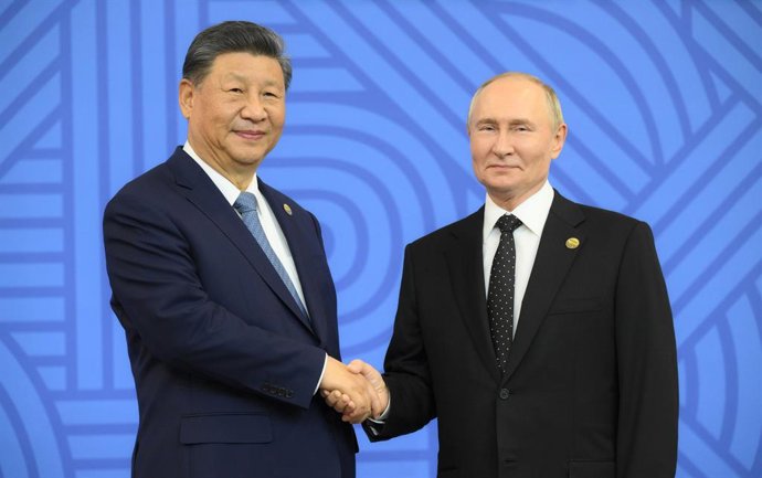 Archivo - Arquivo - Os presidentes da China e da Rússia, Xi Jinping e Vladimir Putin, respectivamente.