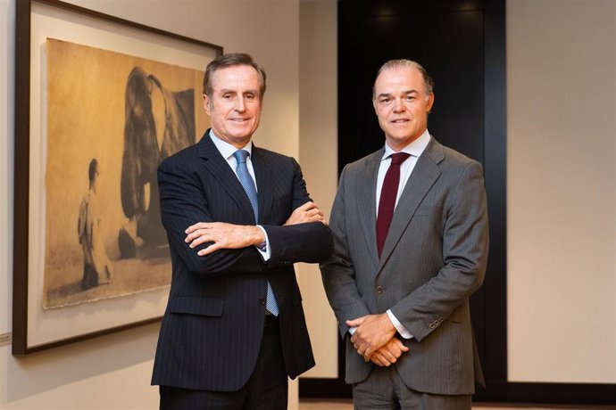 Archivo - José Couret, Senior Banker y Advisor de Grupo Lombard Odier, e Iván Basa, Director General de Lombard Odier España.