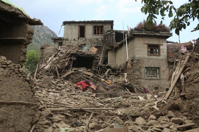 KUNAR, 2 de setembro de 2025 -- Esta foto, tirada em 1º de setembro de 2025, mostra uma vista da área atingida pelo terremoto no distrito de Nurgal, na província de Kunar, no Afeganistão. O número de mortos do forte terremoto que atingiu o leste do Afegan