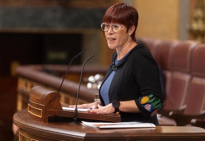 Archivo - La diputada de Compromís Águeda Micó interviene durante un pleno extraordinario, en el Congreso de los Diputados, a 9 de julio de 2025, en Madrid (España). 