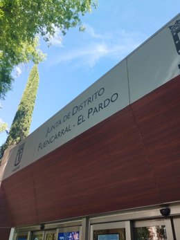 Archivo - Entrada a la Junta de Fuencarral-El Pardo