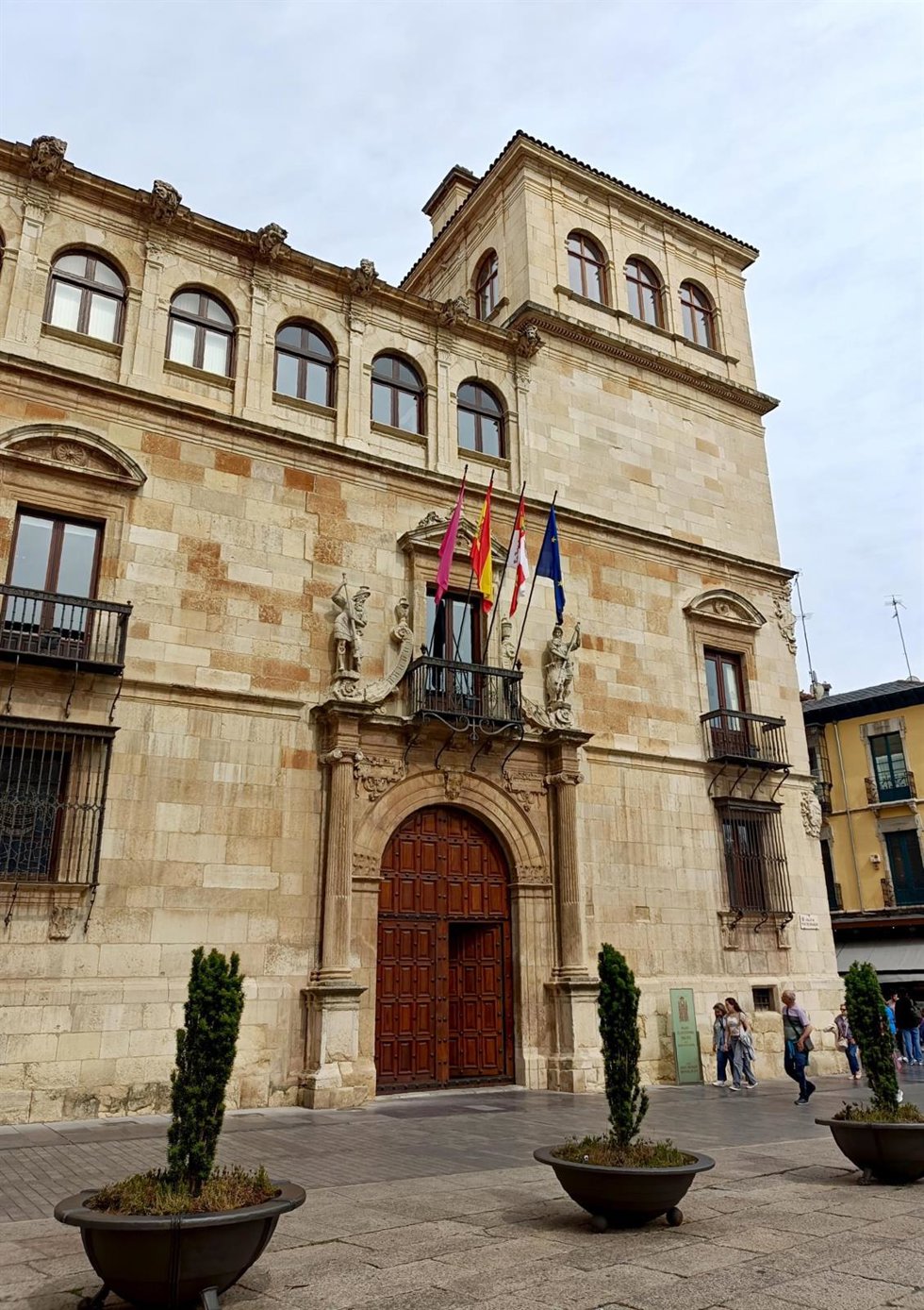 Archivo - La Diputación de León destina 88.000 euros a conservar el mastín y el leonés de pastor y a mejorar la frisona