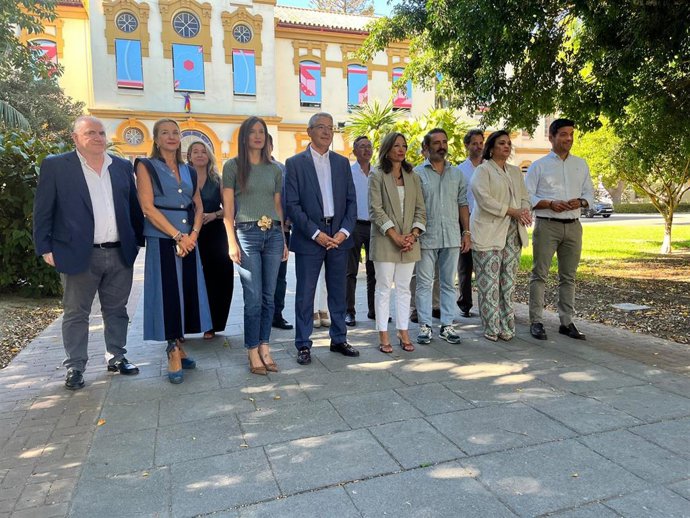 Patricia Navarro ha presidido la primera reunión del Comité de Dirección del curso político.