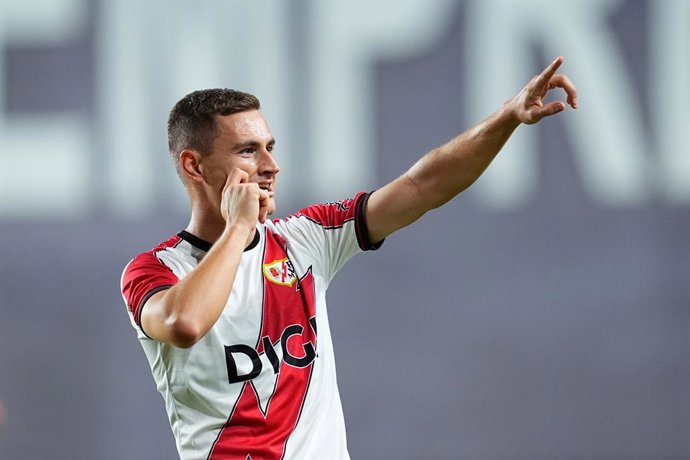 Jorge de Frutos of Rayo Vallecano celebrates a goal during the UEFA Conference League Play-off second leg match between Rayo Vallecano and Neman Grodno at Estadio de Vallecas on August 28, 2025, in Madrid, Spain.