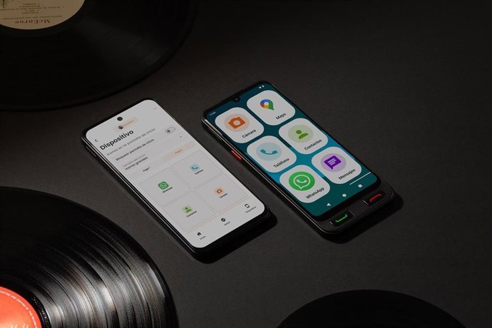 Archivo - Smartphone para personas mayores SPC ZEUS 2 PRO