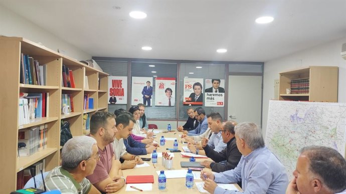 Reunión de Daniel de la Rosa con el PSOE de Soria.