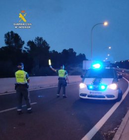 Un control de tráfico de la Guardia Civil.