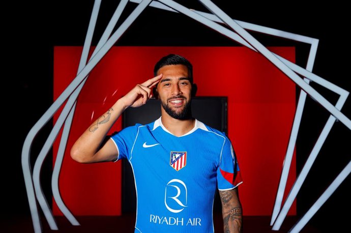 El jugador argentino Nico González,en su presentación como nuevo jugador del Atlético de Madrid.