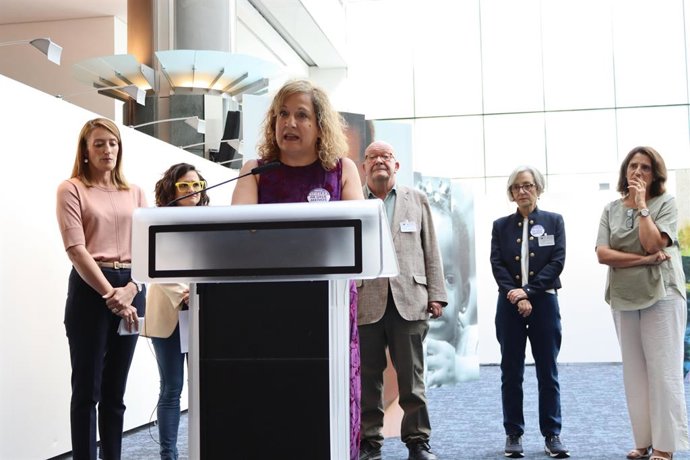 La presidenta del Grupo de Socialistas y Demócratas en el Parlamento Europeo, Iratxe García, presenta este martes la exposición “La Vida de Teresa”