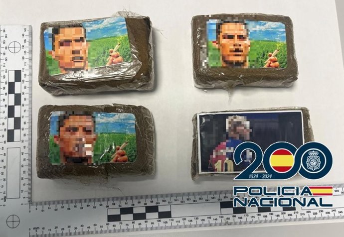 Pastillas de hachís intervenidas en una operación de la Policía Nacional.