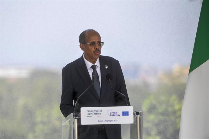 Archivo - El presidente de la Comisión de la Unión Africana, Mahmud Alí Yusuf, durante una rueda de prensa en junio de 2025 en la capital de Italia, Roma (archivo)