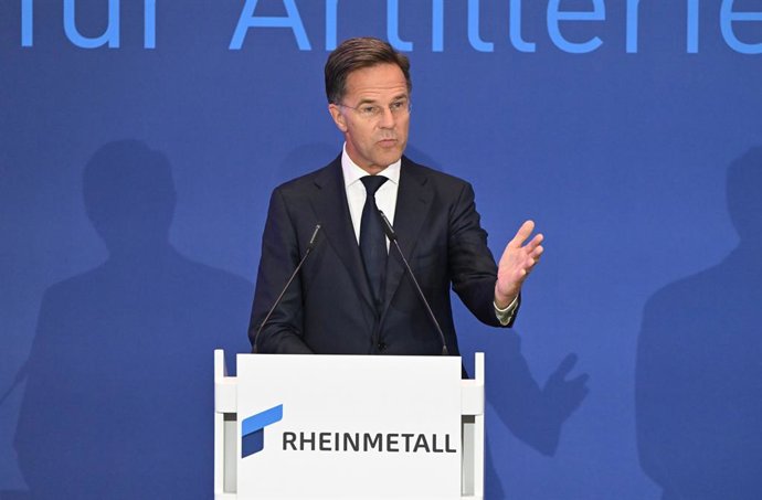 27 de agosto de 2025, Baixa Saxônia, Unterluess: o secretário-geral da OTAN, Mark Rutte, discursa na inauguração da nova fábrica de artilharia da Rheinmetall. Foto: Julian Stratenschulte/dpa
