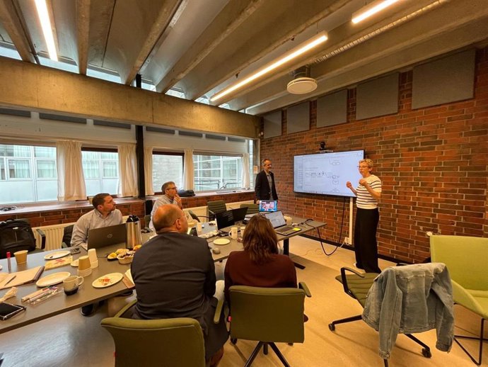 La Universidad Católica de Ávila (UCAV) participa en una nueva reunión de AIdesignTEX, realizada en la Universidad de Stavanger (UiS), para desarrollar herramientas tecnológicas