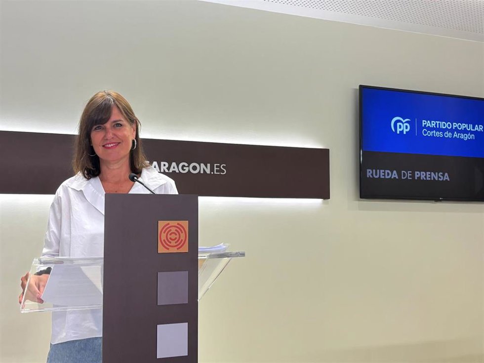 La diputada del PP en las Cortes de Aragón Elena Allué
