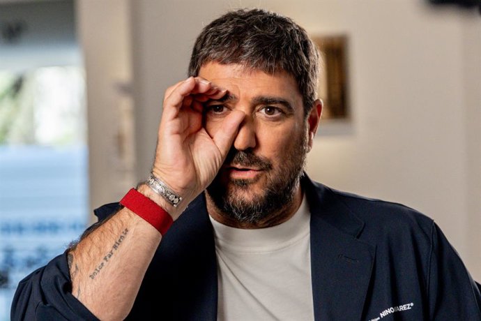 Archivo - Arxiu - Antonio Orozco posa per a Europa Press, a 24 d'abril de 2025, a Madrid (Espanya). Antonio Orozco celebra 25 anys de carrera amb 25 concerts a 'La gira de mi vida'