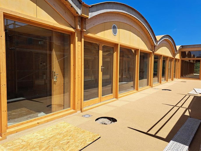 Exteriores de la nueva 'escoleta' de Muro.