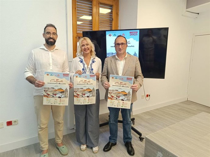 Presentación del I Encuentro Microcoches-Biscuter en Jaén.