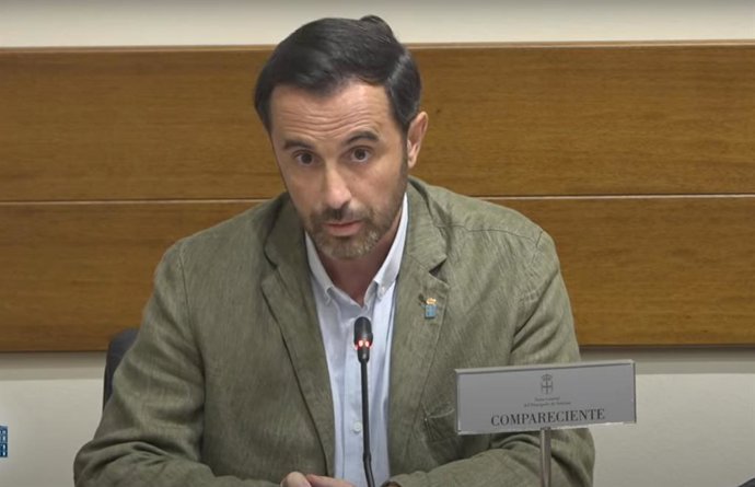 El director general de Custodia del Territorio y Prevención de Incendios, David Villar, comparece en la comisión de investigación sobre el accidente en la mina de Cerredo (Degaña).